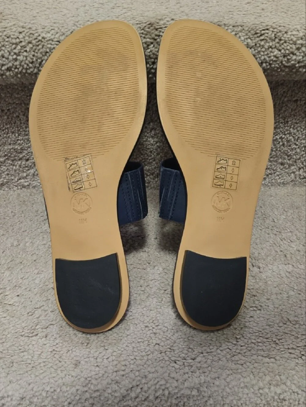 Michael Kors Thong Sandals Gold Accent In Navy Size 11M